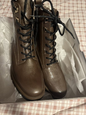 Gabor ankle boots size 39.5, brown and gold