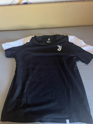 Adidas μπλούζα Juventus, μέγεθος large, μαύρο και άσπρο