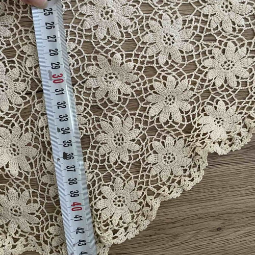 Handmade rhombus-shaped table runner
