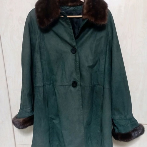 Leather suede women's coat used with real fur