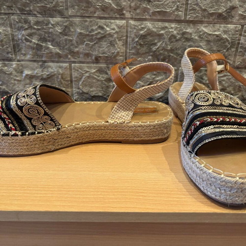 Women's open espadrilles like new, size 40