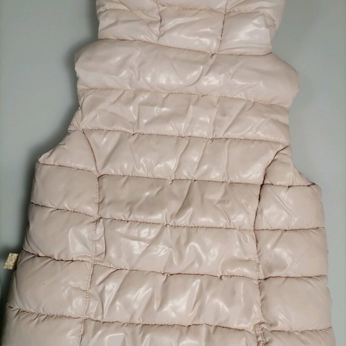 Benetton baby sleeveless jacket 82cm like new with pockets and hood