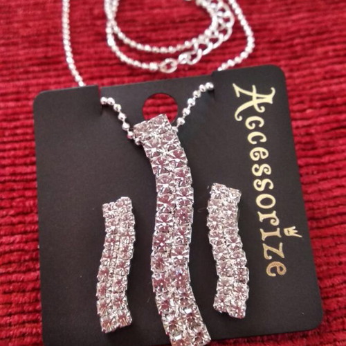 Jewelry set modern pendant and earrings silver with white rhinestones new