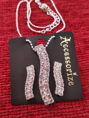 Jewelry set modern pendant and earrings silver with white rhinestones new
