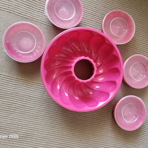 Cake and dessert molds like new
