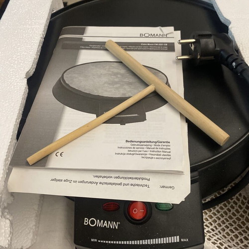 Bomann CM 2221 CB electric crepe maker like new with wooden batter spreader