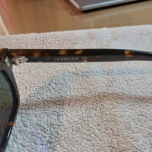 Iceberg sunglasses like new, tortoise frame with green lenses unisex