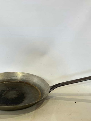 Vintage copper frying pan used, 4.5x59 cm