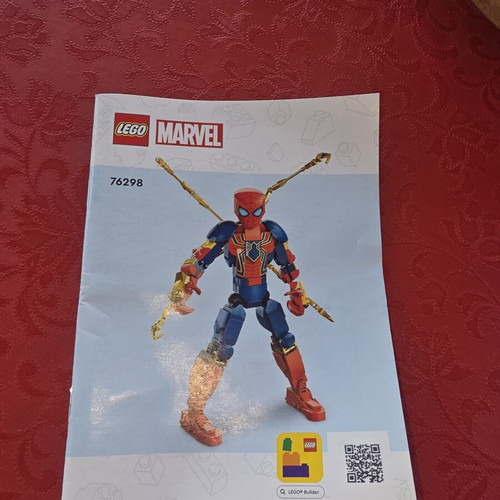 76298 LEGO Marvel Super Heroes Spider-Man Buildable Figure, like new