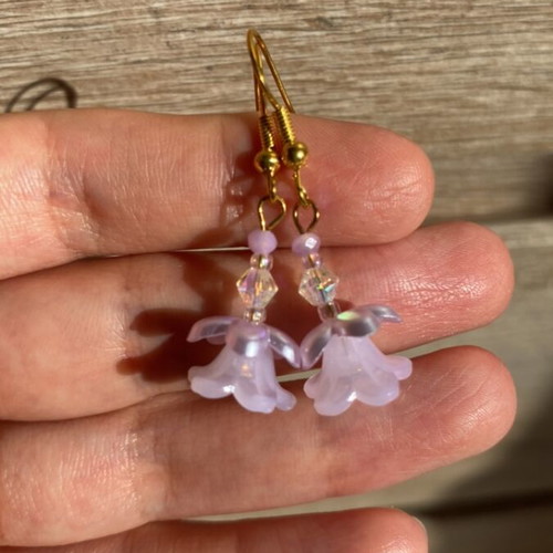 Handmade earrings and necklace set in pink shades