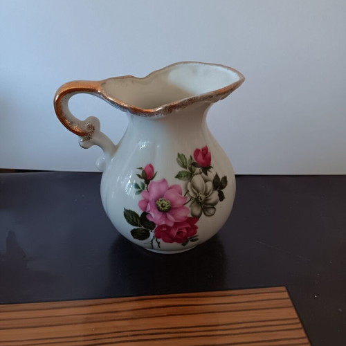 Milk jug in good condition