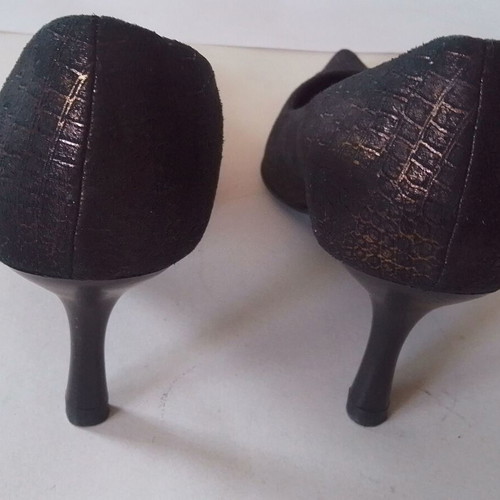 Rossi women's leather pumps size 38 like new, black with brown