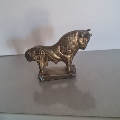 Bronze collectible chess piece used by H. Sklavenitis