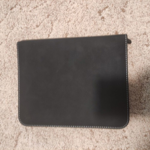 Toploader binder with 112 pockets, zipper, excellent condition