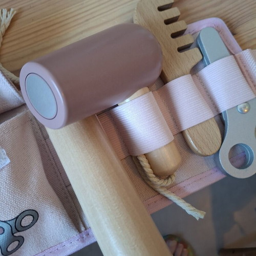JaBaDaBaDo Wooden Hairdressing Set with Belt like new