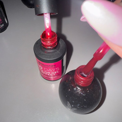 Semi-permanent nail polishes used, pack of 17, summer colors