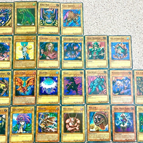 Yu-Gi-Oh! collection like new with rare and classic 130+ cards