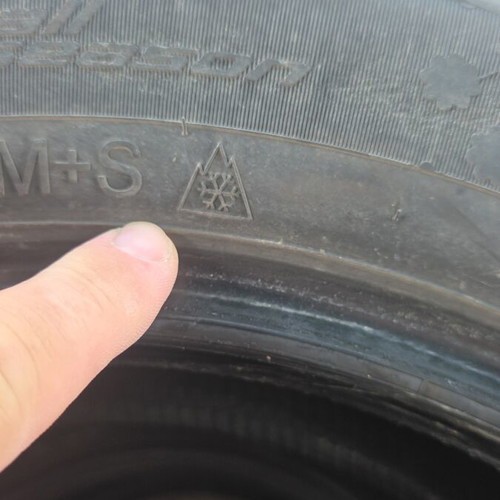 Apollo Alnac 4G 175 65 R15 all season tires like new