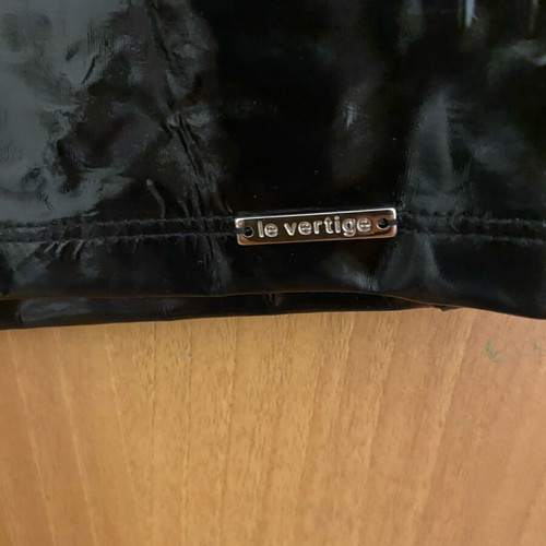Le Vertige mini vinyl skirt black like new