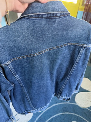 Denim jacket size M like new, blue