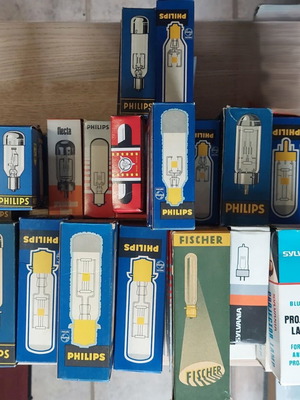 Projector lamps for old-type machines, like new, pack of 42