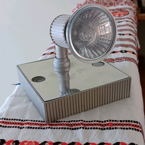 Wall spot aluminum light fixture like new with bulb