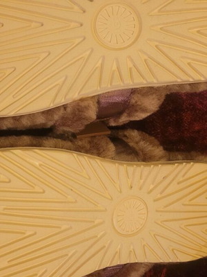 Ugg slippers size 44 brown animal print new with scratches