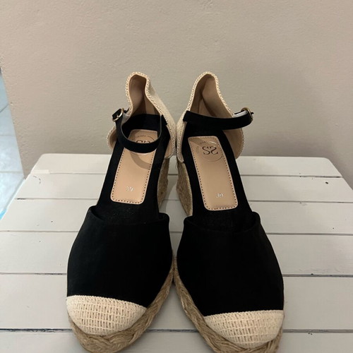 Sfera black platform shoes new, size 39