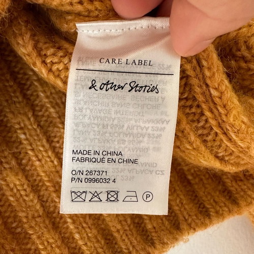 & Other Stories cableknit sweater used, orange, size S
