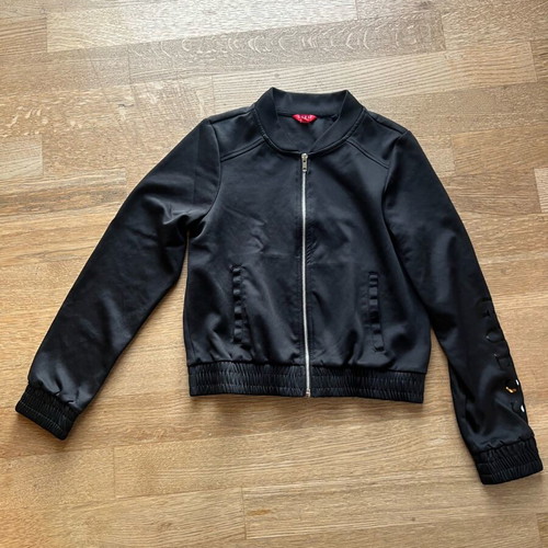 Guess black jacket size M like new