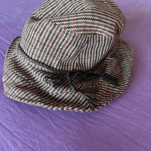 Skondras winter hat like new, multicolor, size 57