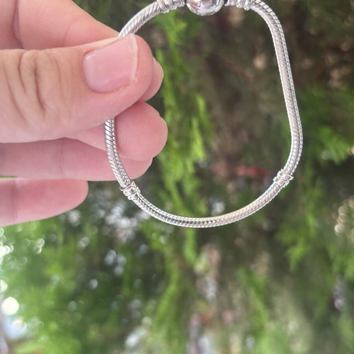 Pandora bracelet 590743CZ like new, silver, heart clasp with zirconia