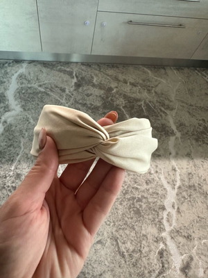 Cream headband new, soft and lightweight