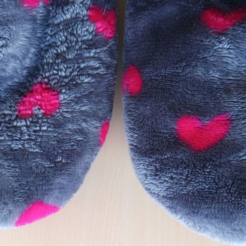 CHILDREN'S SLIPPERS