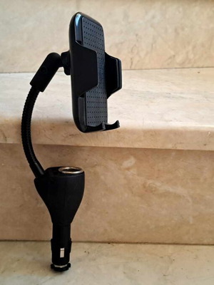 Rotating car phone holder like new