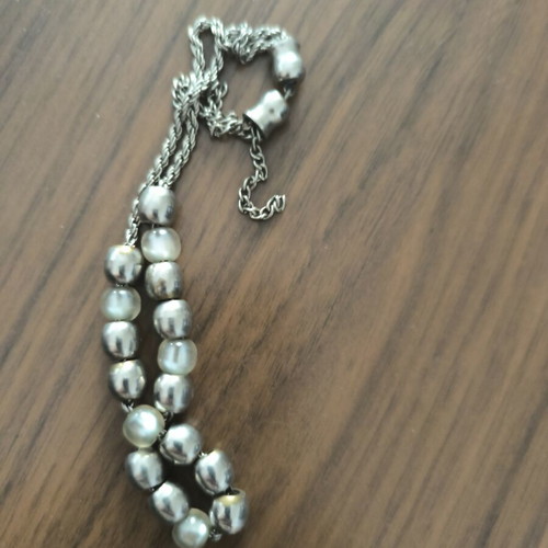 Silver komboloi like new