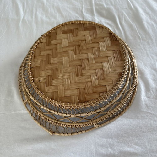 Wicker tray like new