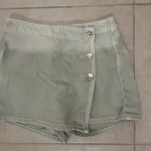Zara green khaki shorts skirt like new, size XS