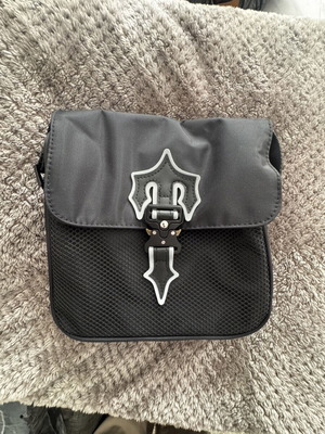 Trapstar Irongate Crossbody Bag new, black