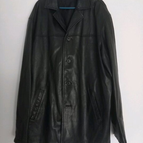 Leather jacket black like new, size L