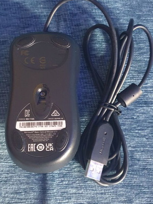 Microsoft Basic Optical Mouse v2.0 USB like new