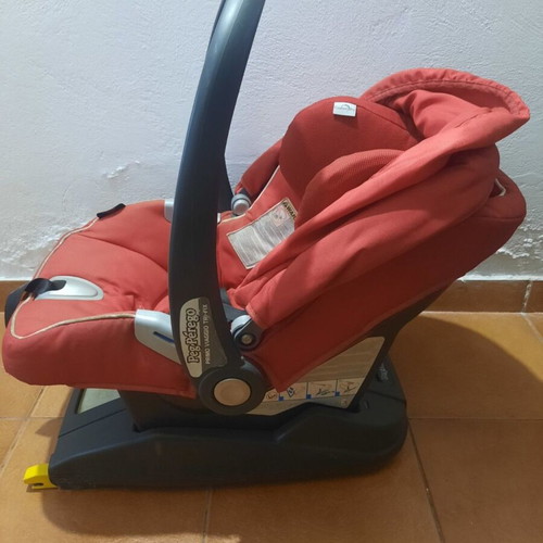 Peg Perego Primo Viaggio Tri-Fix car seat with ISOFIX base 0+1, red
