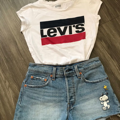Levi's shorts and t-shirt set size XS new without tag