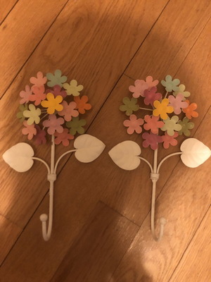 Zara Home vintage metal wall hooks set of 2, hydrangea flower design
