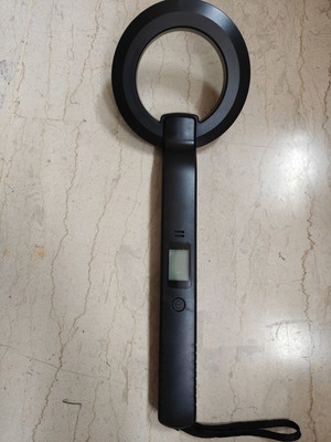 Metal detector with 9v battery, sound and vibration