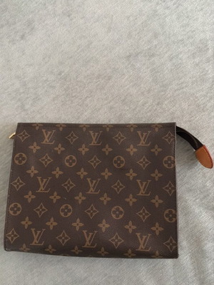 Louis Vuitton Toiletry Pouch 26 Monogram Brown Canvas