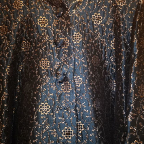 Handmade women's coat like new, embroidered with gold thread