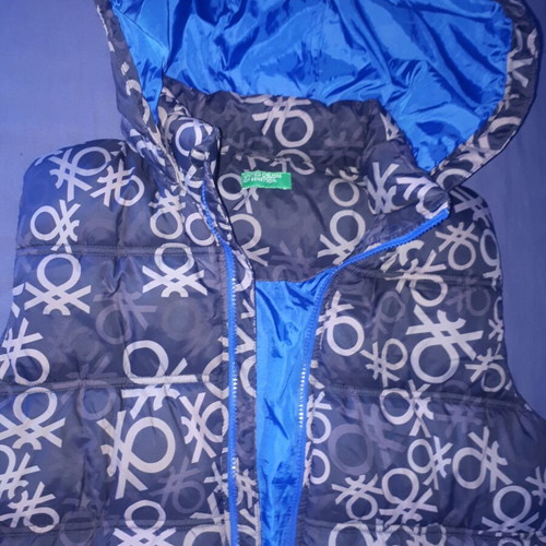 Benetton sleeveless jacket for boys like new, gray and blue