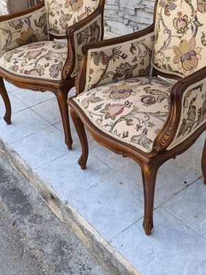 Ζευγάρι πολυθρόνες με χειροποίητο σκαλισμα σαν καινούργιο