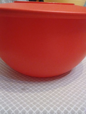 Tupperware container 7.5 liters new